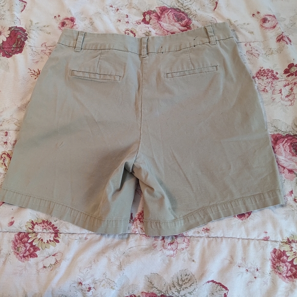 Liz Claiborne khaki shorts sz 10 - Picture 3 of 3